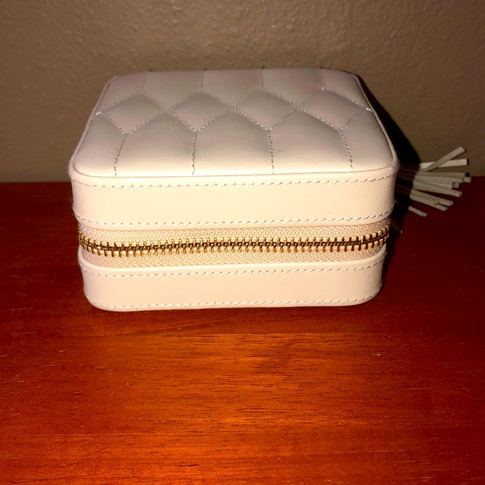 Brand New Wolf Jewelry Travel Case